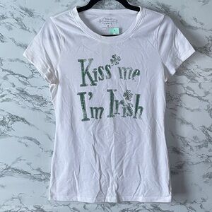 Maurices NWT M White Graphic Tee